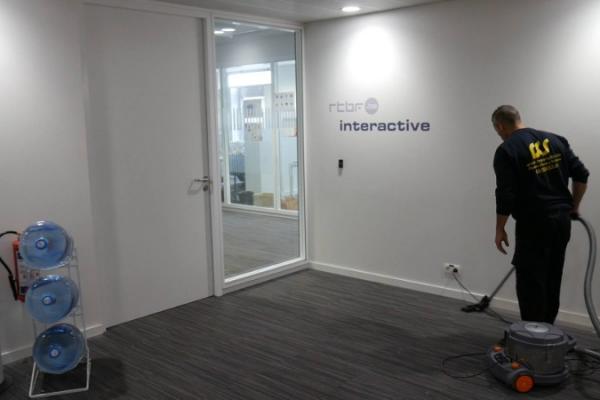 Nettoyage des locaux , sol et moquette de la RTBF Belgique - Partenariat Fcs & RTBF