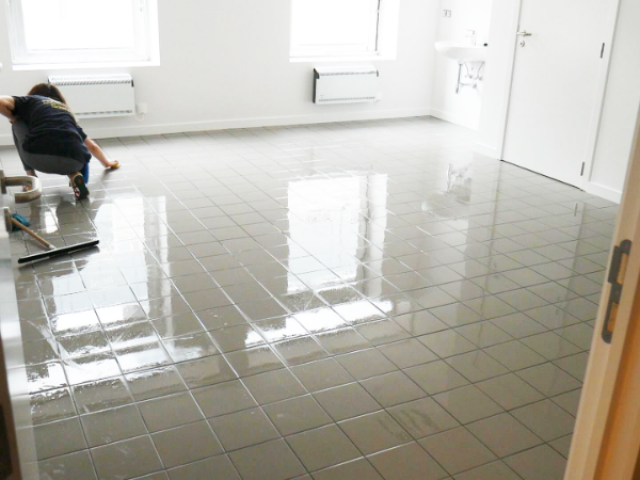 Nettoyage des locaux , sol et moquette de la RTBF Belgique - Partenariat Fcs & RTBF